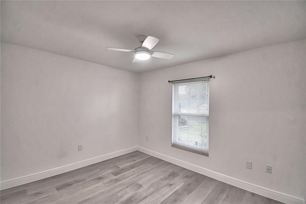 For Sale: $327,000 (3 beds, 2 baths, 1427 Square Feet)