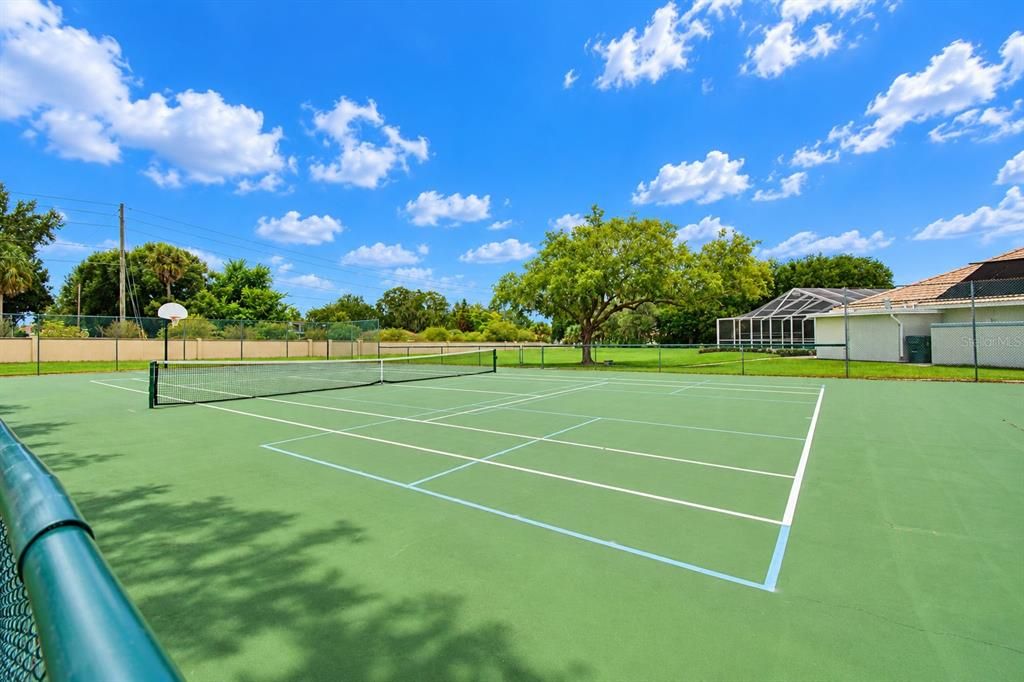 For Sale: $327,000 (3 beds, 2 baths, 1427 Square Feet)