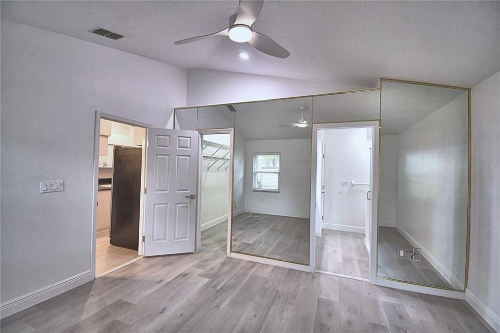 For Sale: $327,000 (3 beds, 2 baths, 1427 Square Feet)