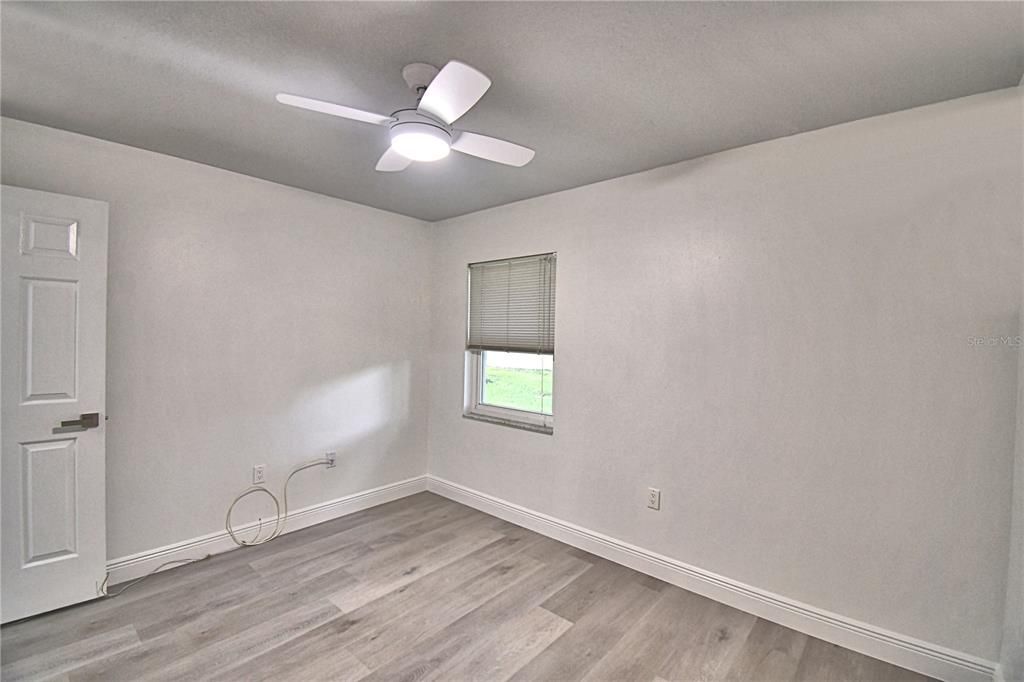For Sale: $327,000 (3 beds, 2 baths, 1427 Square Feet)