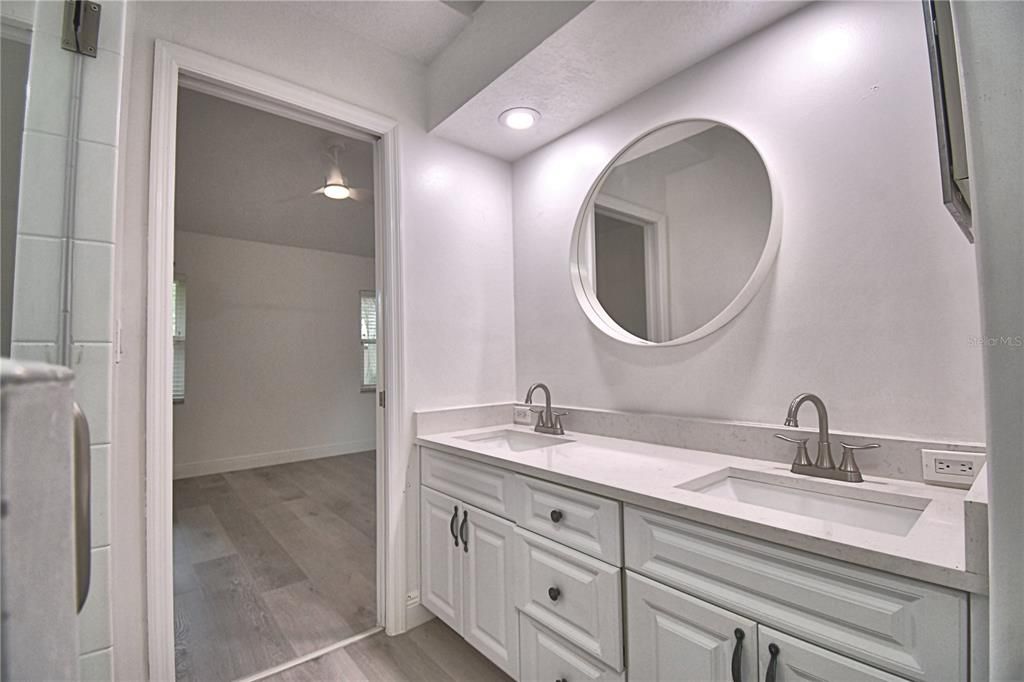 For Sale: $327,000 (3 beds, 2 baths, 1427 Square Feet)