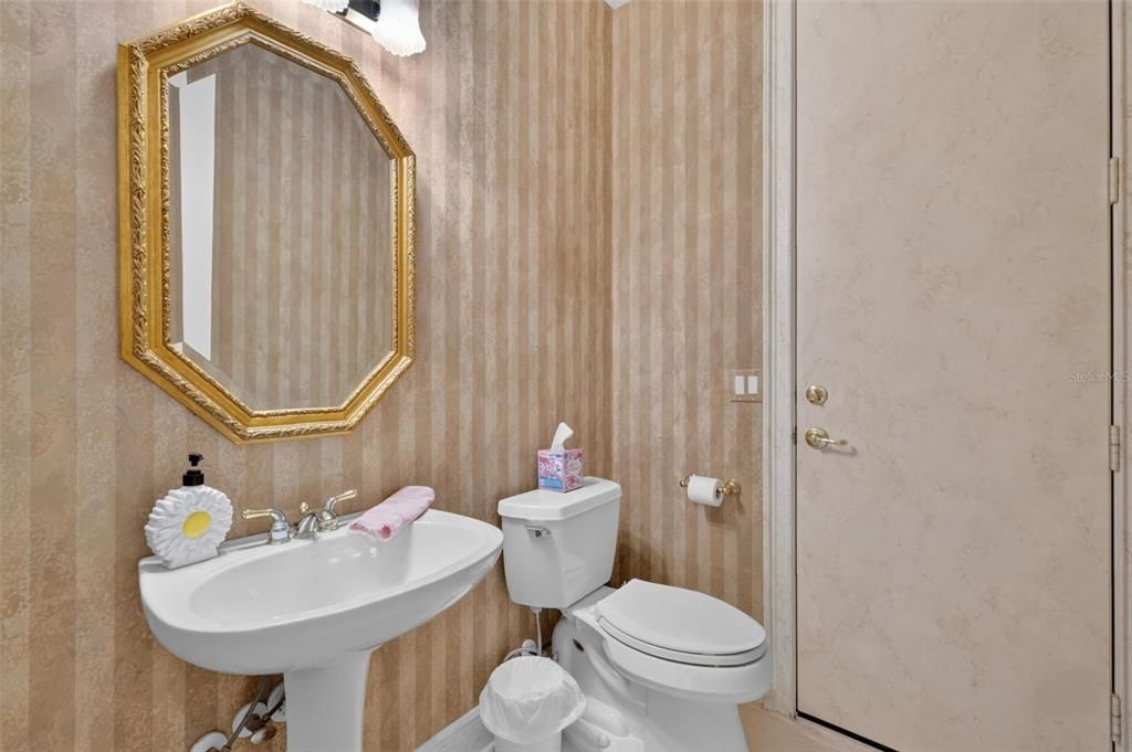 На продажу: $669,000 (3 спален, 2 ванн, 2927 Квадратных фут)