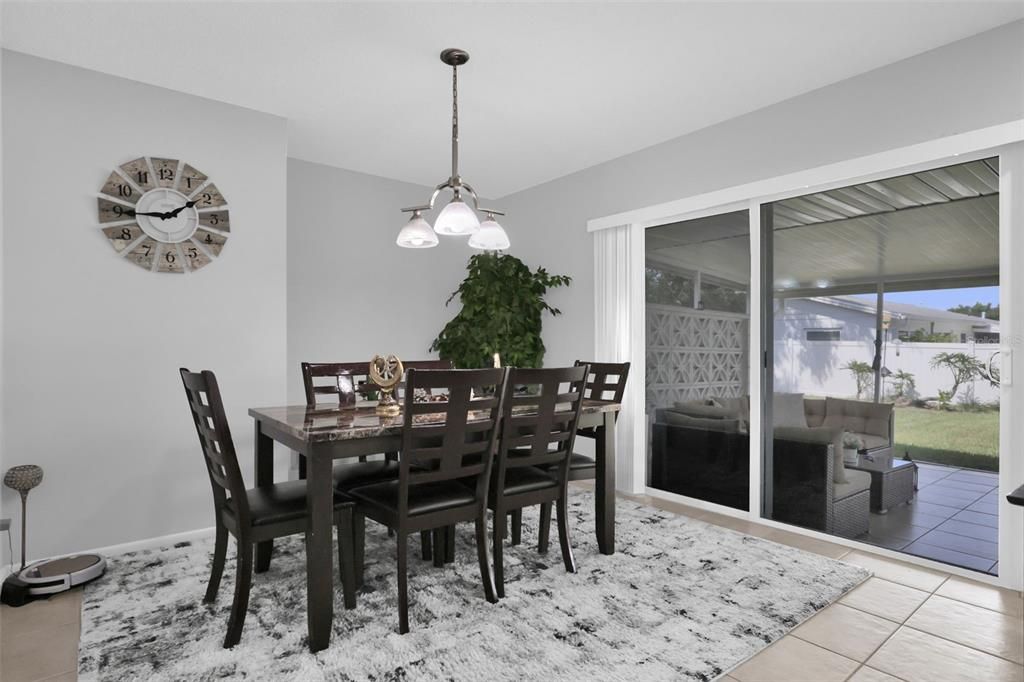 For Sale: $375,000 (3 beds, 2 baths, 1288 Square Feet)