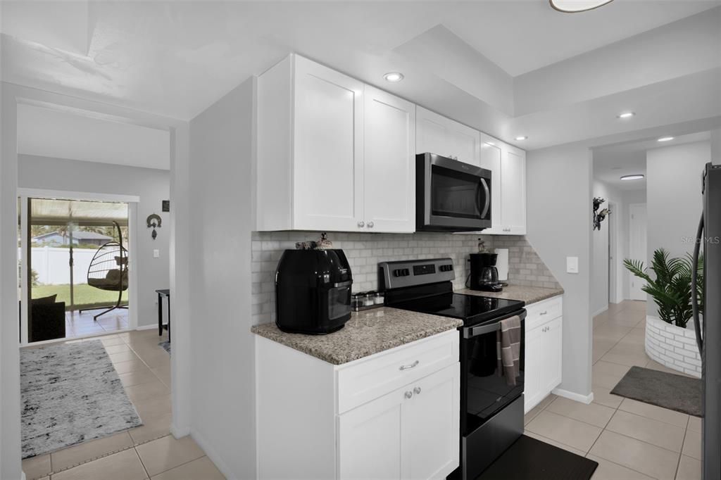 For Sale: $375,000 (3 beds, 2 baths, 1288 Square Feet)