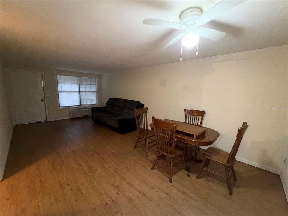 For Sale: $88,000 (1 beds, 1 baths, 548 Square Feet)