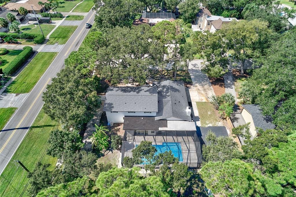En Venta: $1,100,000 (6 camas, 3 baños, 3680 Pies cuadrados)