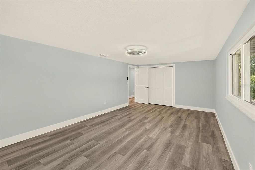 En Venta: $1,100,000 (6 camas, 3 baños, 3680 Pies cuadrados)