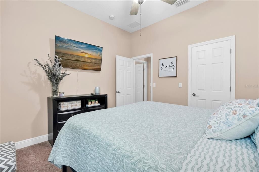 For Sale: $785,000 (4 beds, 3 baths, 3048 Square Feet)