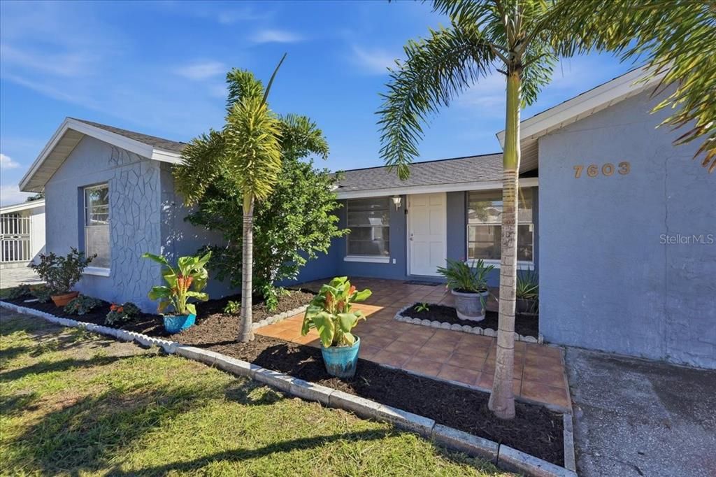 For Sale: $375,000 (2 beds, 0 baths, 1332 Square Feet)