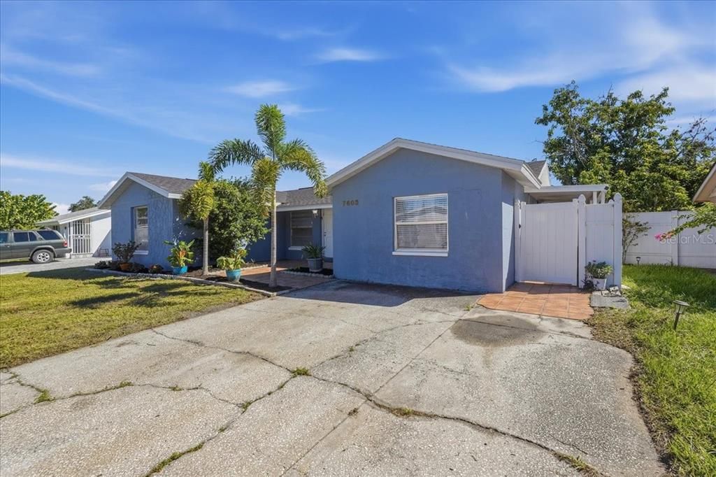 For Sale: $375,000 (2 beds, 0 baths, 1332 Square Feet)