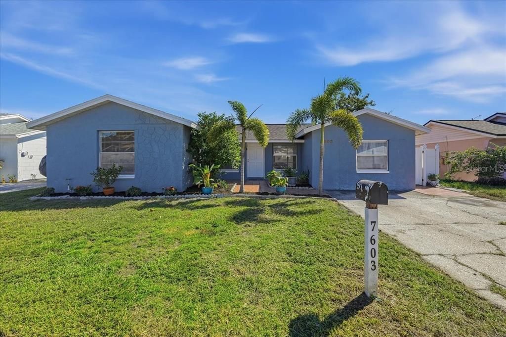For Sale: $375,000 (2 beds, 0 baths, 1332 Square Feet)