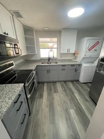 For Sale: $375,000 (2 beds, 0 baths, 1332 Square Feet)