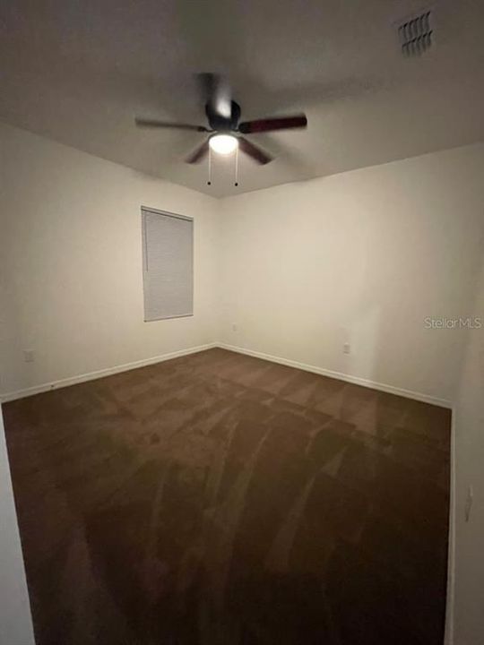 На продажу: $429,999 (5 спален, 3 ванн, 2601 Квадратных фут)