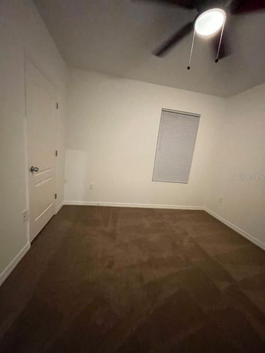На продажу: $429,999 (5 спален, 3 ванн, 2601 Квадратных фут)