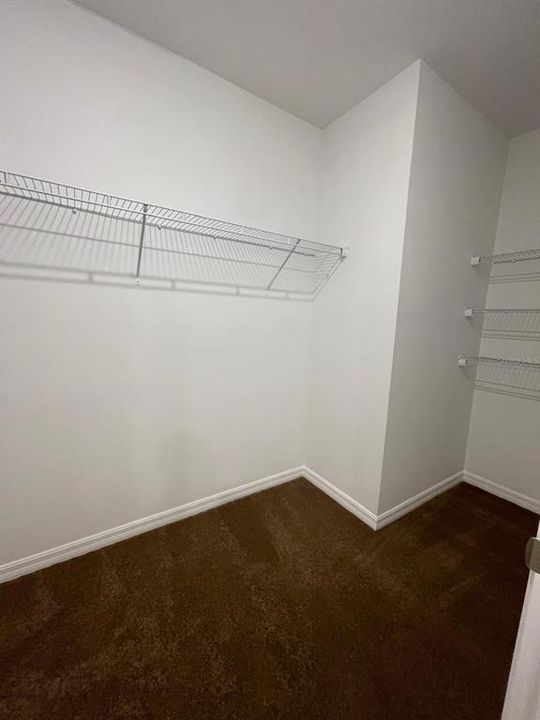 На продажу: $429,999 (5 спален, 3 ванн, 2601 Квадратных фут)