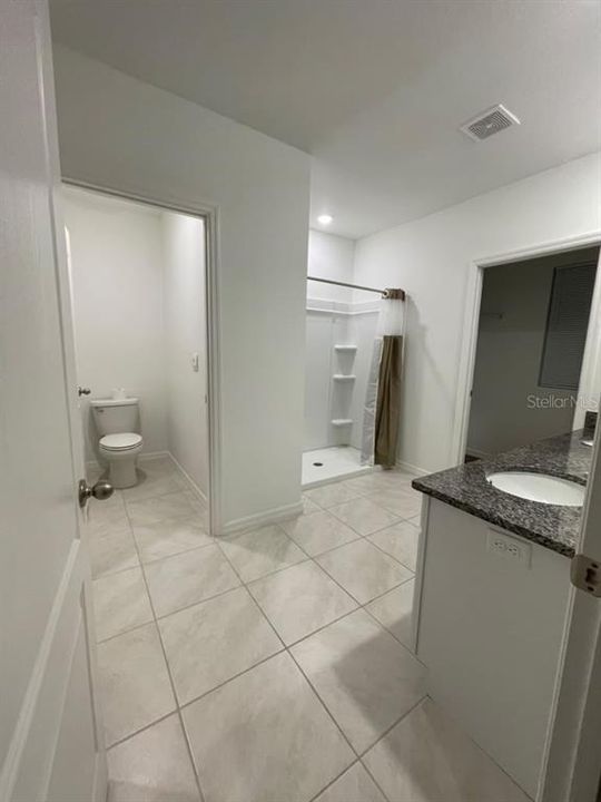 На продажу: $429,999 (5 спален, 3 ванн, 2601 Квадратных фут)