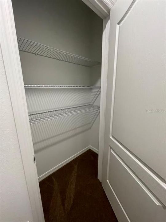 На продажу: $429,999 (5 спален, 3 ванн, 2601 Квадратных фут)
