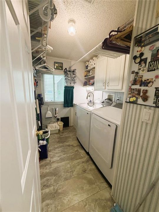 For Sale: $274,900 (2 beds, 2 baths, 1659 Square Feet)