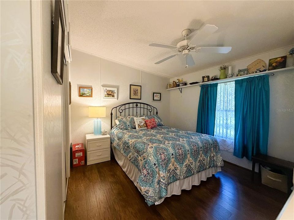 For Sale: $274,900 (2 beds, 2 baths, 1659 Square Feet)