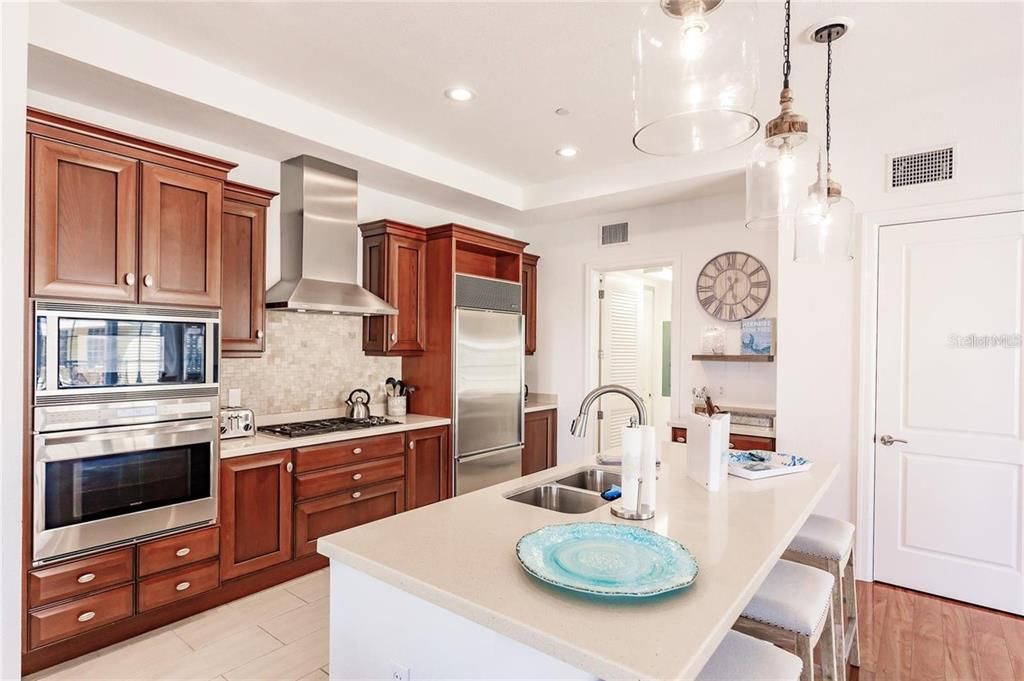 For Sale: $2,495,000 (4 beds, 3 baths, 3236 Square Feet)