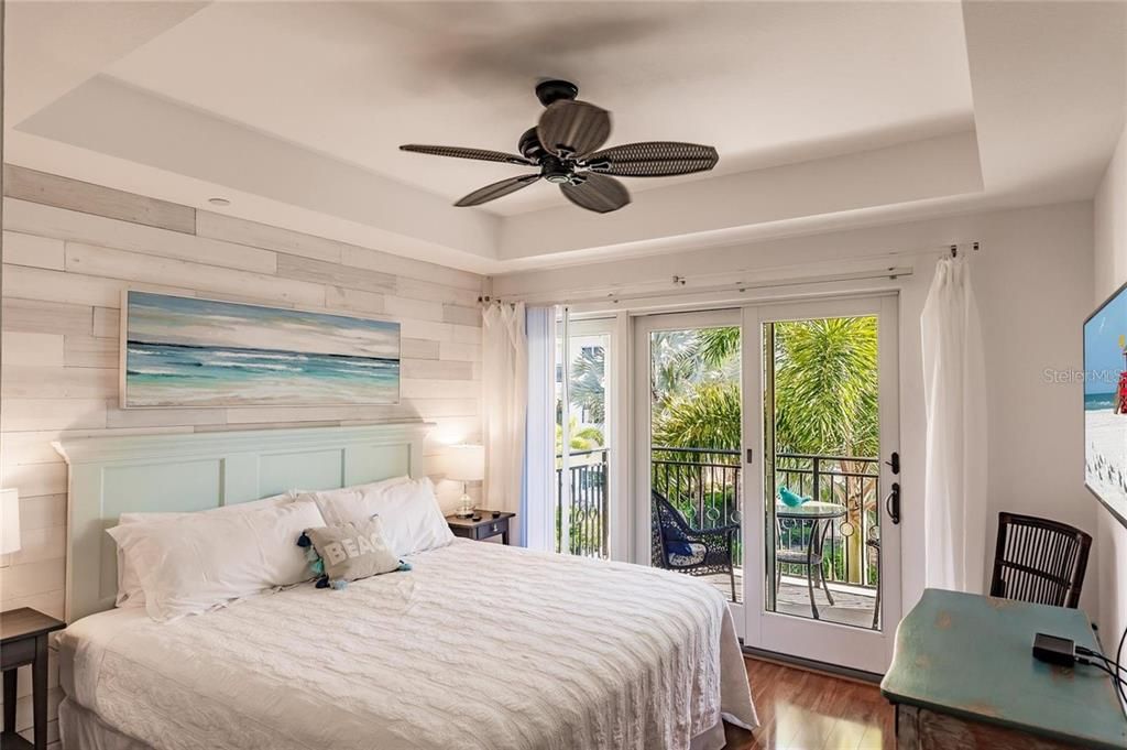 For Sale: $2,495,000 (4 beds, 3 baths, 3236 Square Feet)