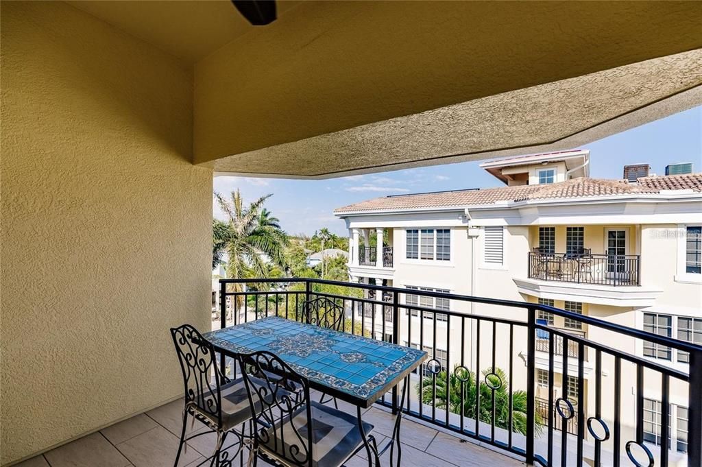 For Sale: $2,495,000 (4 beds, 3 baths, 3236 Square Feet)