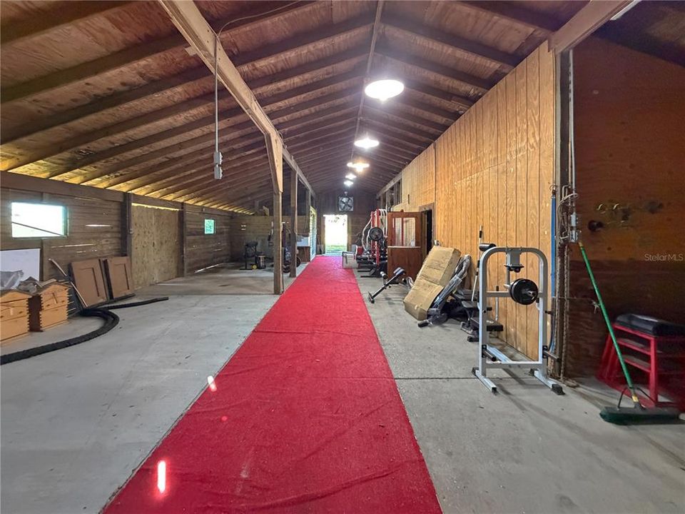 En Venta: $700,000 (10.10 acres)