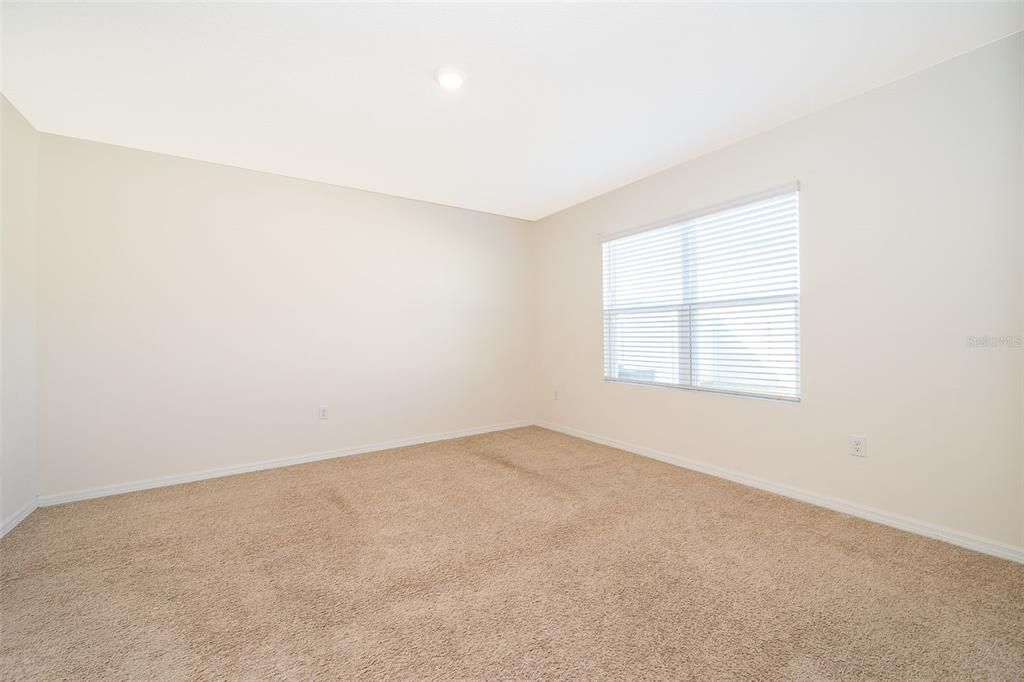 В аренду: $1,950 (3 спален, 2 ванн, 1516 Квадратных фут)