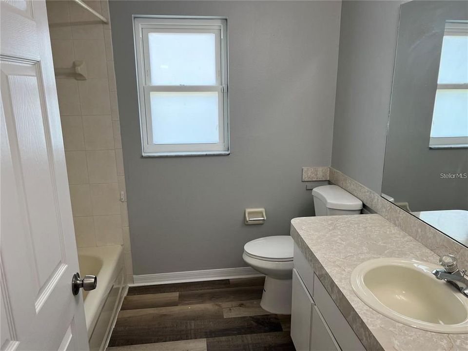 For Rent: $1,850 (3 beds, 2 baths, 1371 Square Feet)