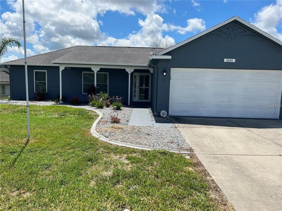 For Rent: $1,850 (3 beds, 2 baths, 1371 Square Feet)