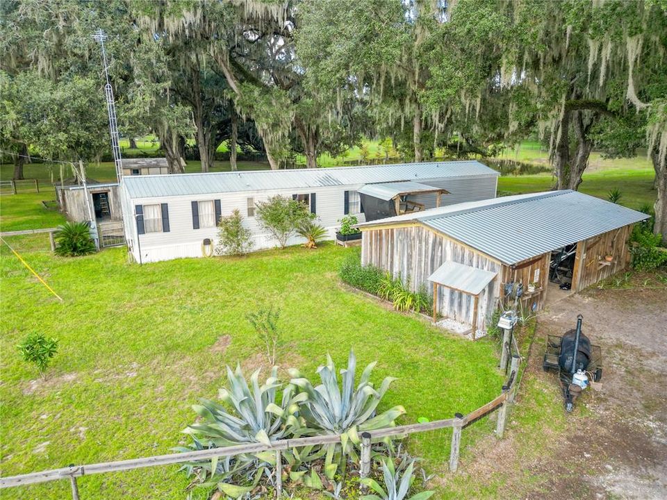 For Sale: $359,000 (3 beds, 2 baths, 980 Square Feet)