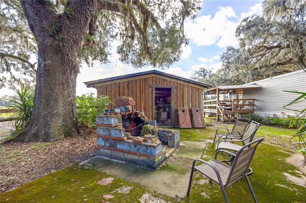 For Sale: $359,000 (3 beds, 2 baths, 980 Square Feet)