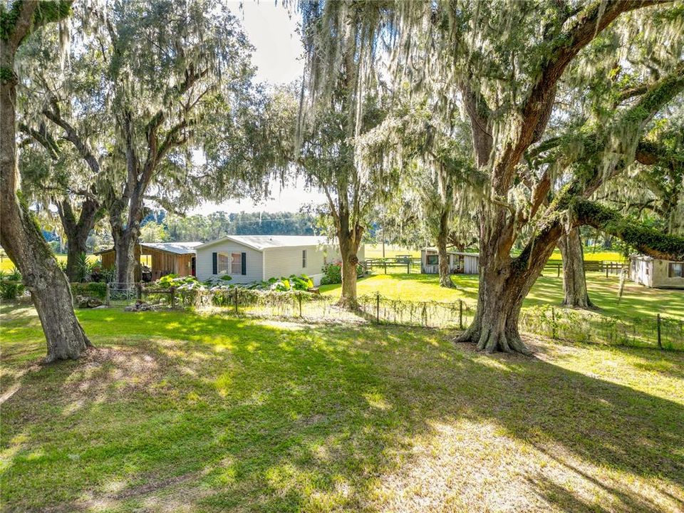 For Sale: $359,000 (3 beds, 2 baths, 980 Square Feet)