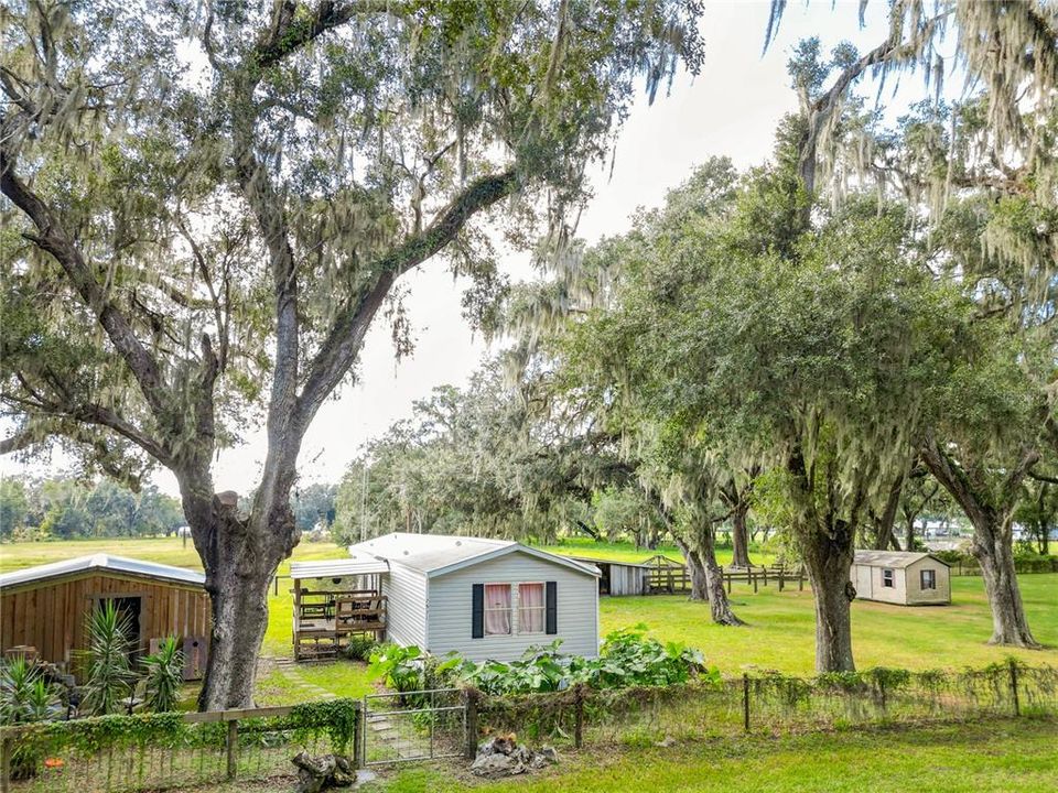 For Sale: $359,000 (3 beds, 2 baths, 980 Square Feet)