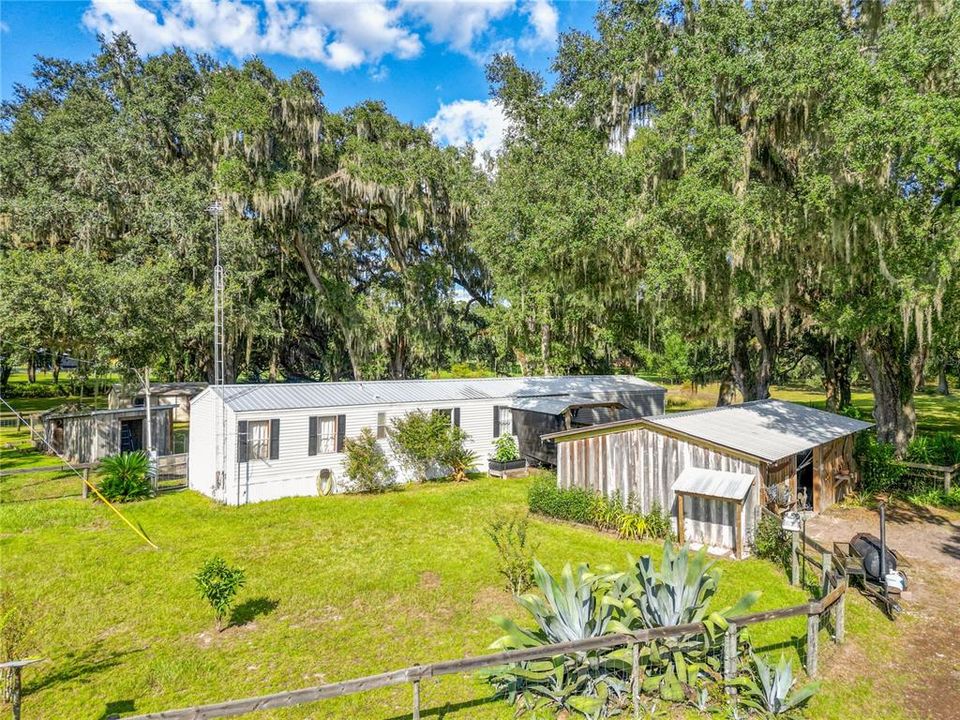 For Sale: $359,000 (3 beds, 2 baths, 980 Square Feet)