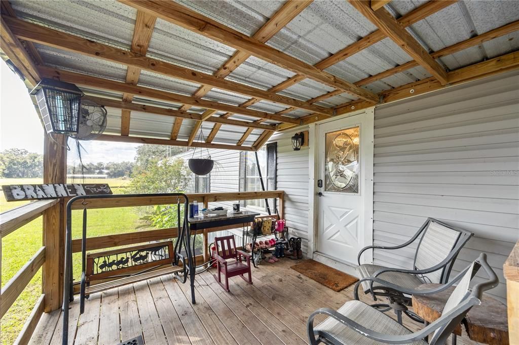 For Sale: $359,000 (3 beds, 2 baths, 980 Square Feet)