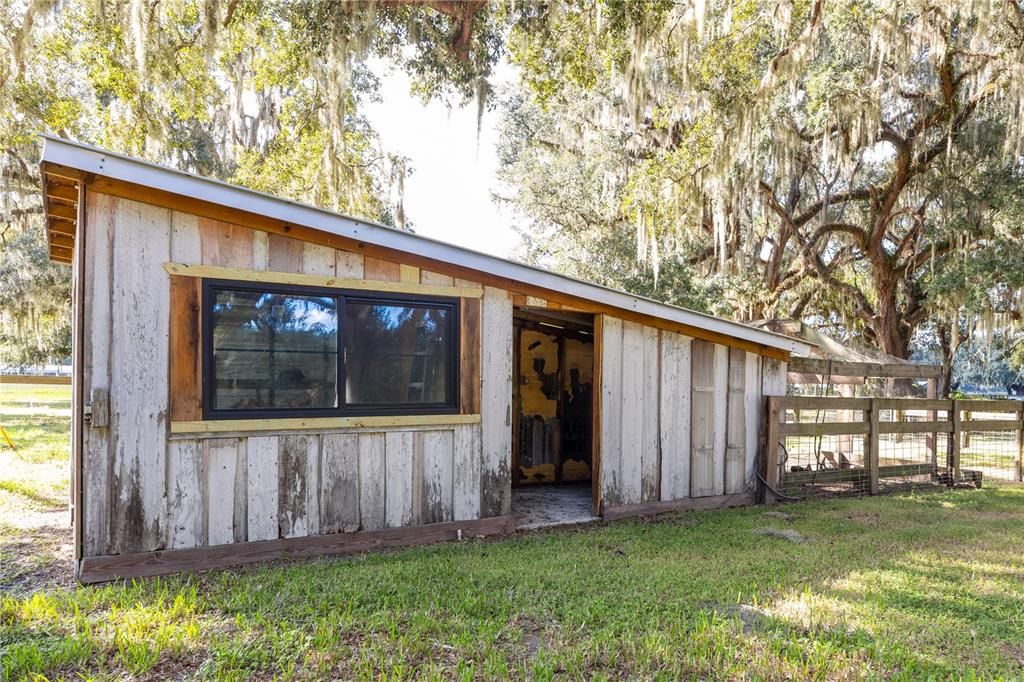 For Sale: $359,000 (3 beds, 2 baths, 980 Square Feet)