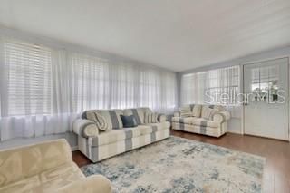На продажу: $165,000 (3 спален, 2 ванн, 1378 Квадратных фут)