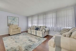 На продажу: $165,000 (3 спален, 2 ванн, 1378 Квадратных фут)