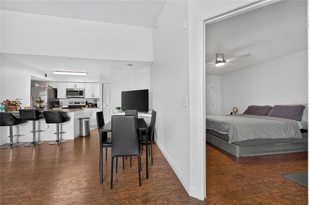 En Venta: $197,500 (2 camas, 2 baños, 1026 Pies cuadrados)