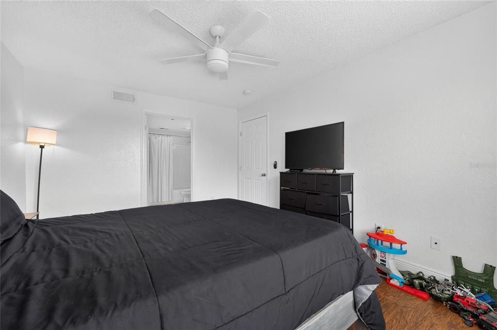 En Venta: $197,500 (2 camas, 2 baños, 1026 Pies cuadrados)