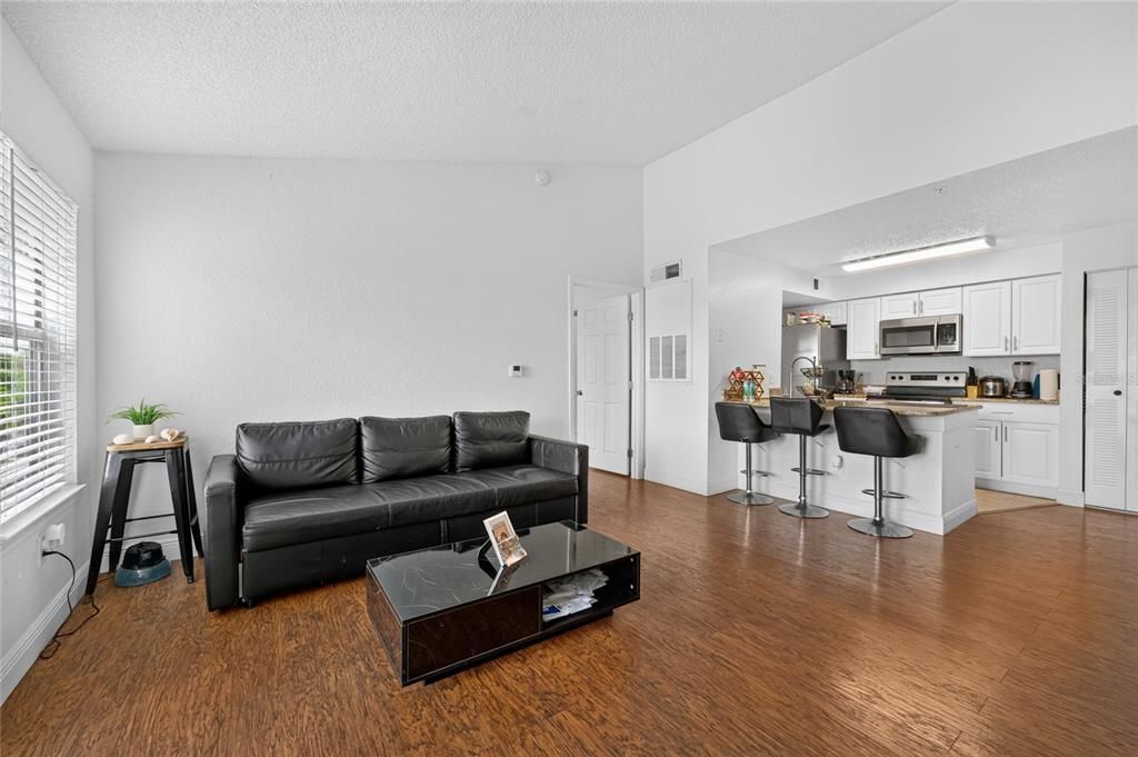 En Venta: $197,500 (2 camas, 2 baños, 1026 Pies cuadrados)