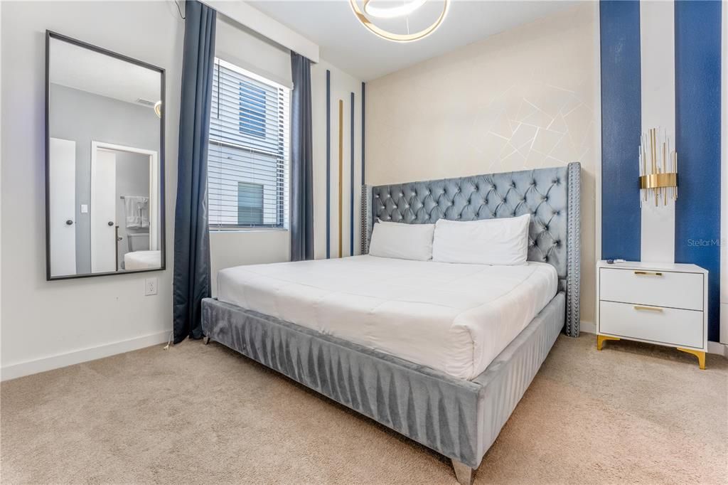 For Sale: $369,000 (3 beds, 3 baths, 1365 Square Feet)