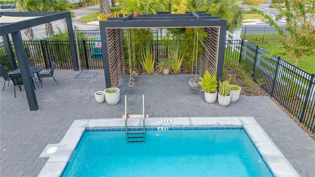 For Sale: $369,000 (3 beds, 3 baths, 1365 Square Feet)