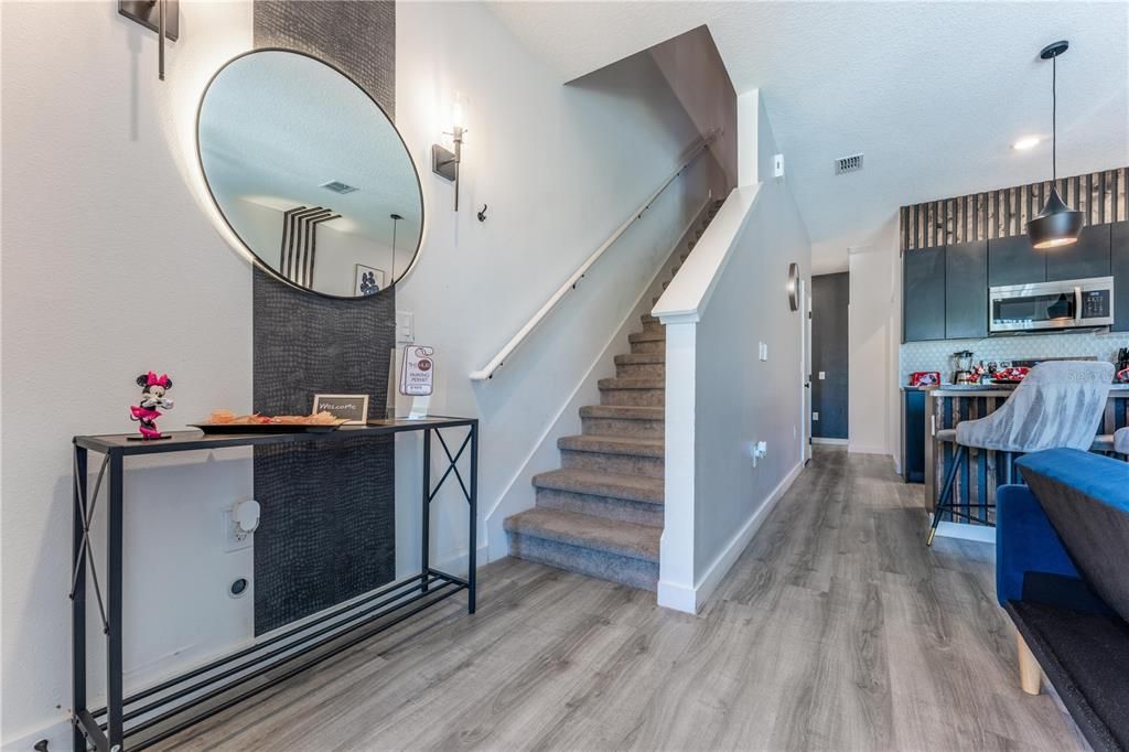 For Sale: $369,000 (3 beds, 3 baths, 1365 Square Feet)
