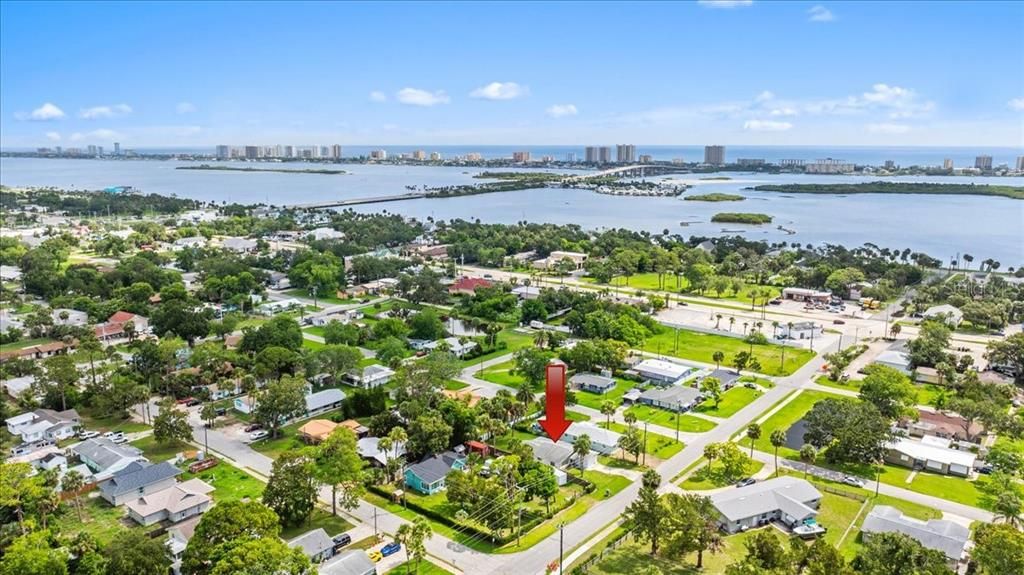 Activo con contrato: $239,900 (2 camas, 1 baños, 1022 Pies cuadrados)