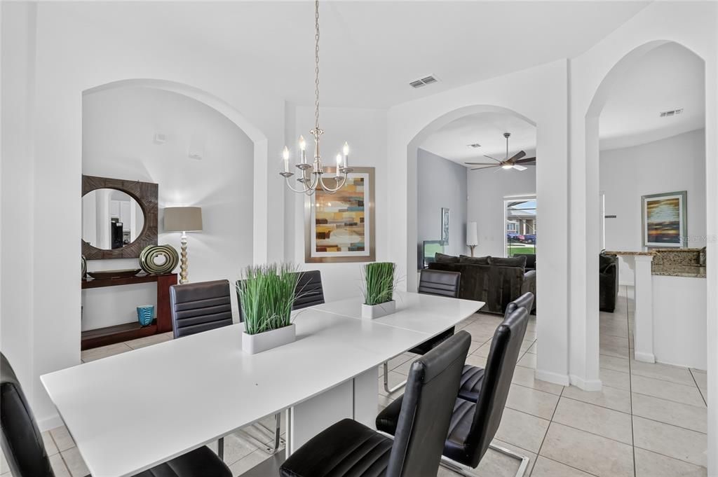 На продажу: $548,000 (5 спален, 4 ванн, 2844 Квадратных фут)
