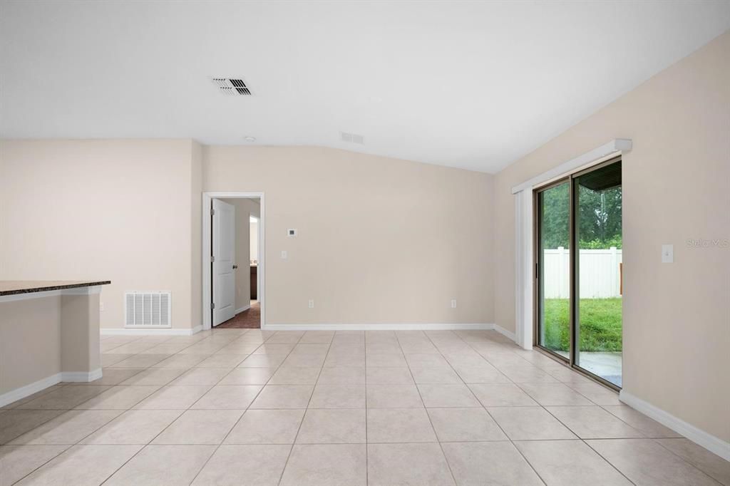 For Sale: $299,900 (3 beds, 2 baths, 1540 Square Feet)