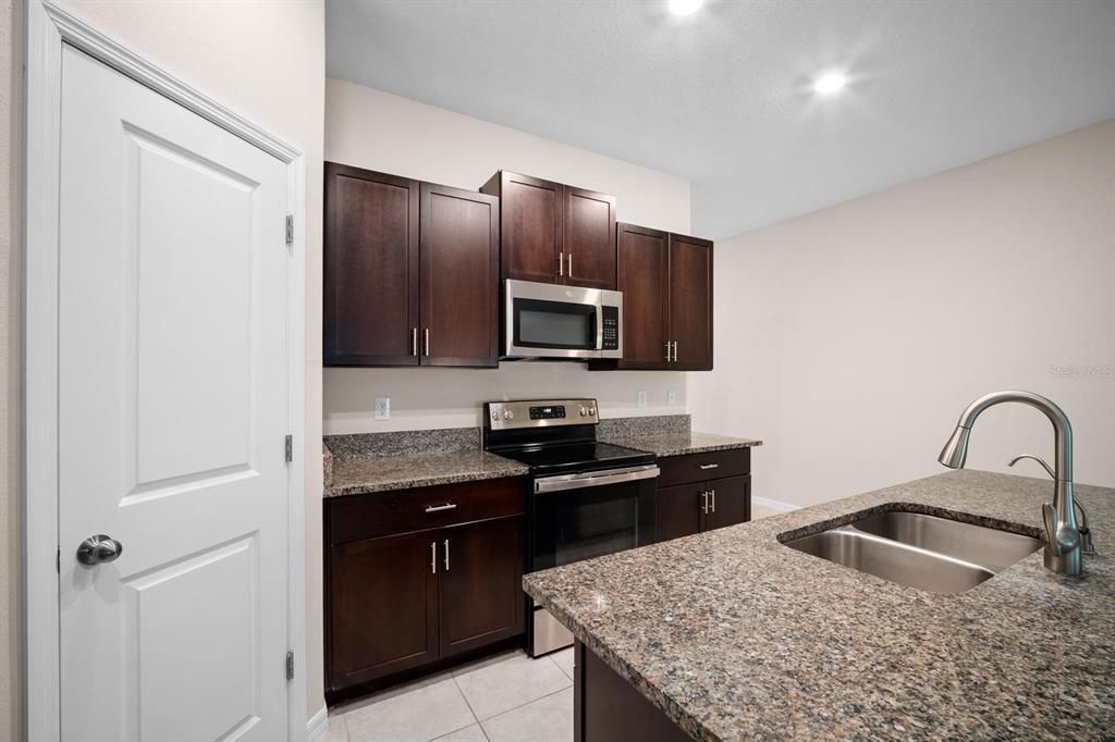 For Sale: $299,900 (3 beds, 2 baths, 1540 Square Feet)