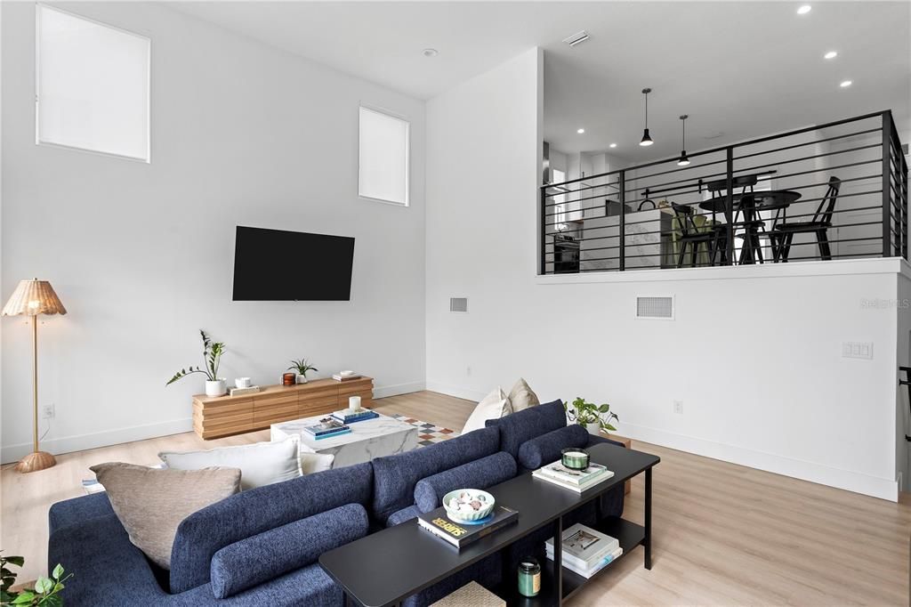 En Venta: $664,990 (3 camas, 2 baños, 2415 Pies cuadrados)